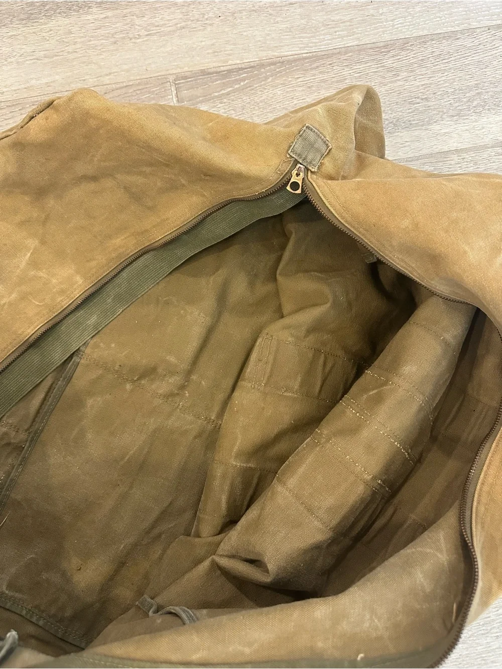 VTG World War II U.S. Army Air Forces Aviator Zipper Kit Bag (AN 6505-1)